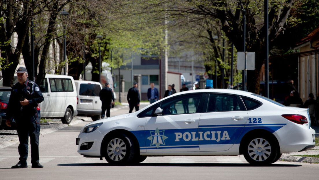 Opomena bivše vlasti: Svešteniku SPC u Tivtu zapaljen automobil