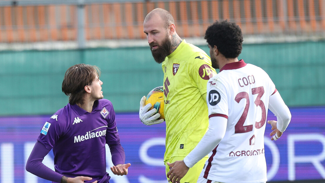 Vanja još jednom odličan, Torino sa 10 igrača zaustavio Fjorentinu