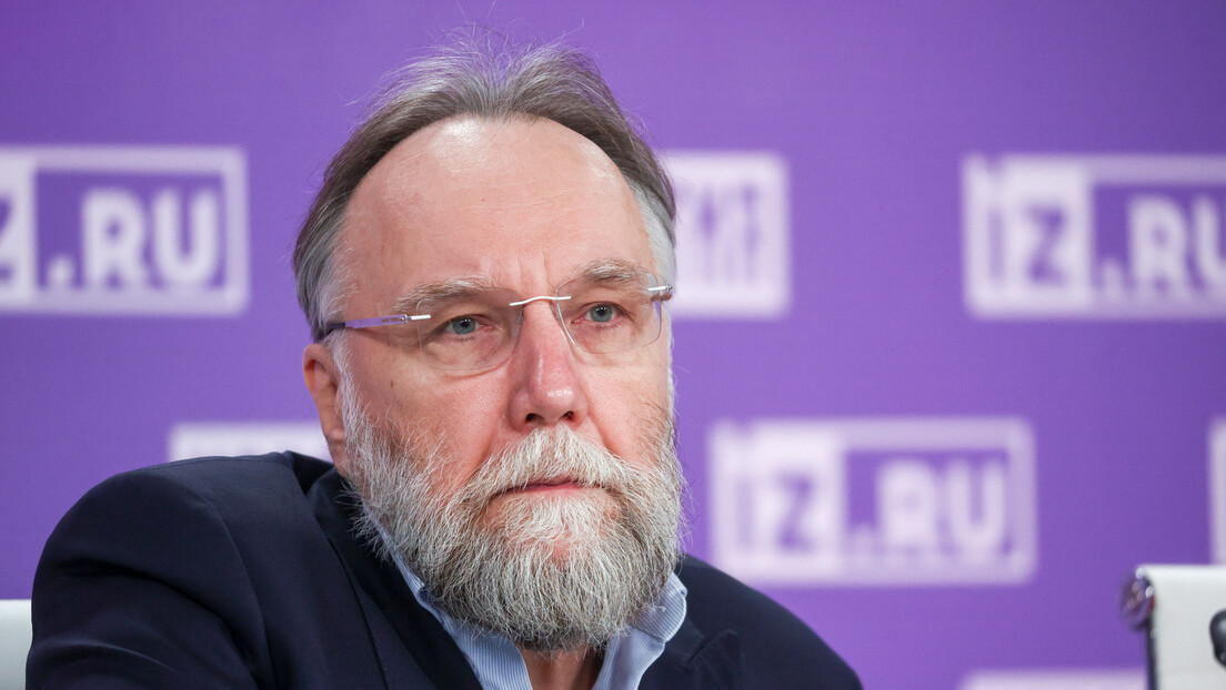 Aleksandar Dugin: Nazire se ideološki raskol među EU i SAD