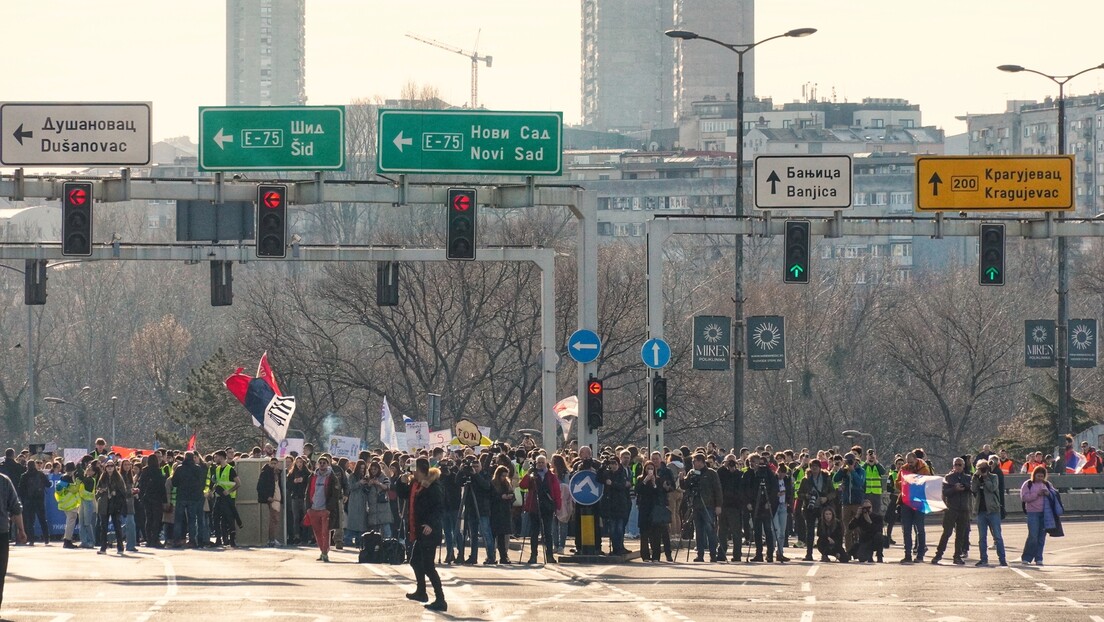 Studenti blokirali Autokomandu: Vučić pozvao policiju da obezbedi skup