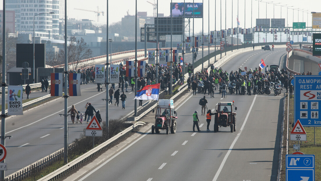 Студентски протести: Блокиран мост "Газела" у Београду и прилазне саобраћајнице Новом Саду