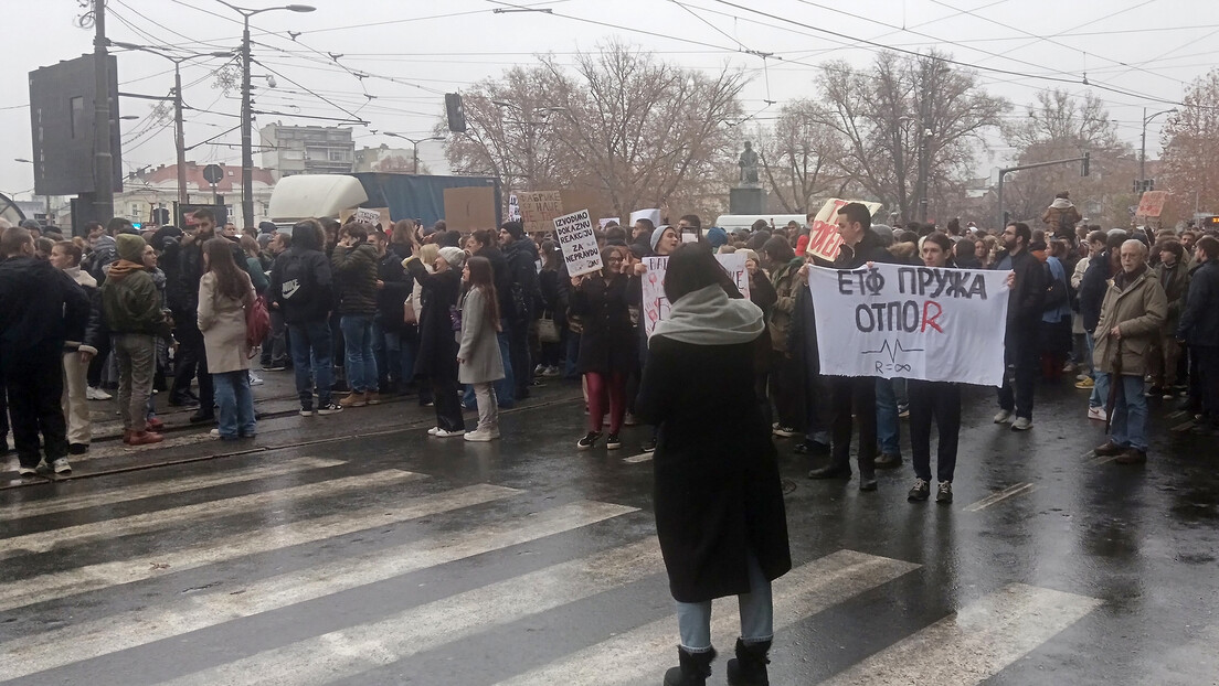 Nastavljene blokade u više gradova: U Novom Sadu protest glumaca