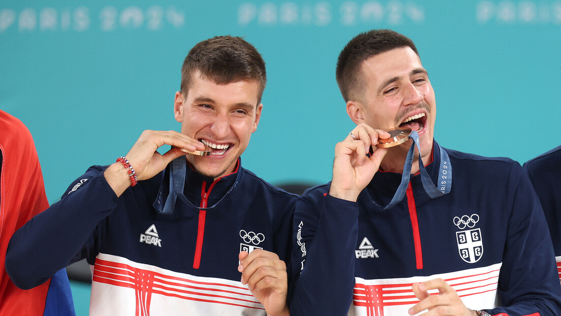 "Hteli smo da budemo istorijski pijani": Bogdan Bogdanović o kultnoj dodeli medalja u Parizu