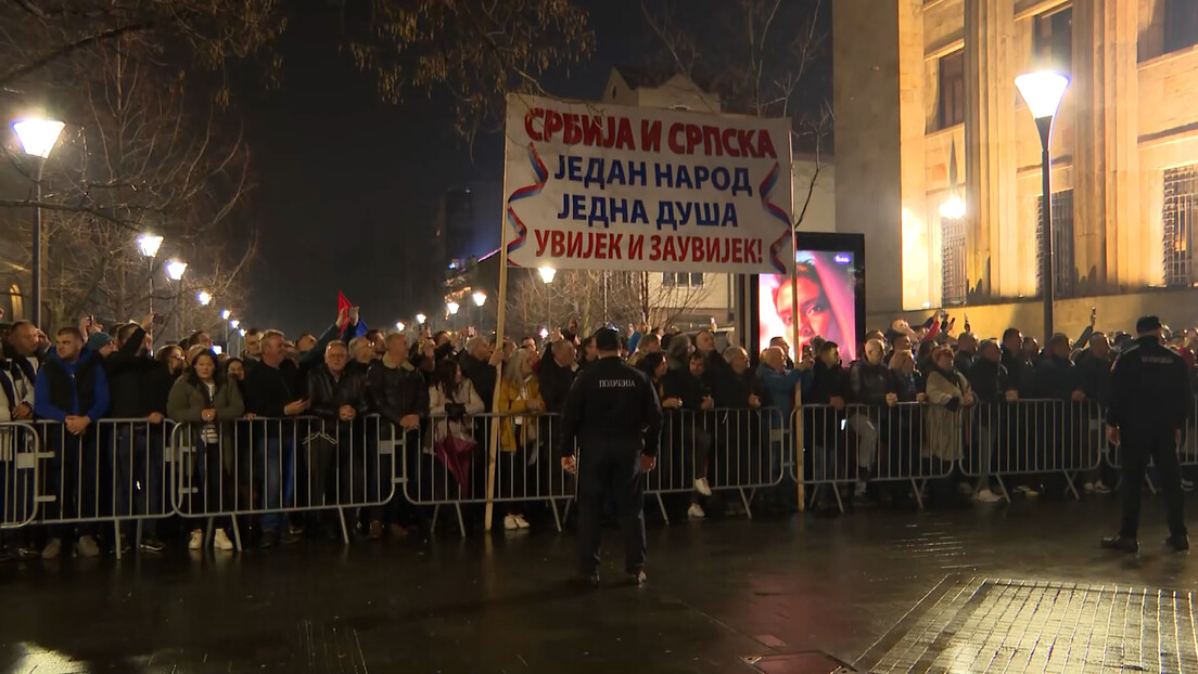 Veliki skup u Banjaluci: Vučić razgovarao sa Dodikom, poslao poruku da je Srbija uz njega