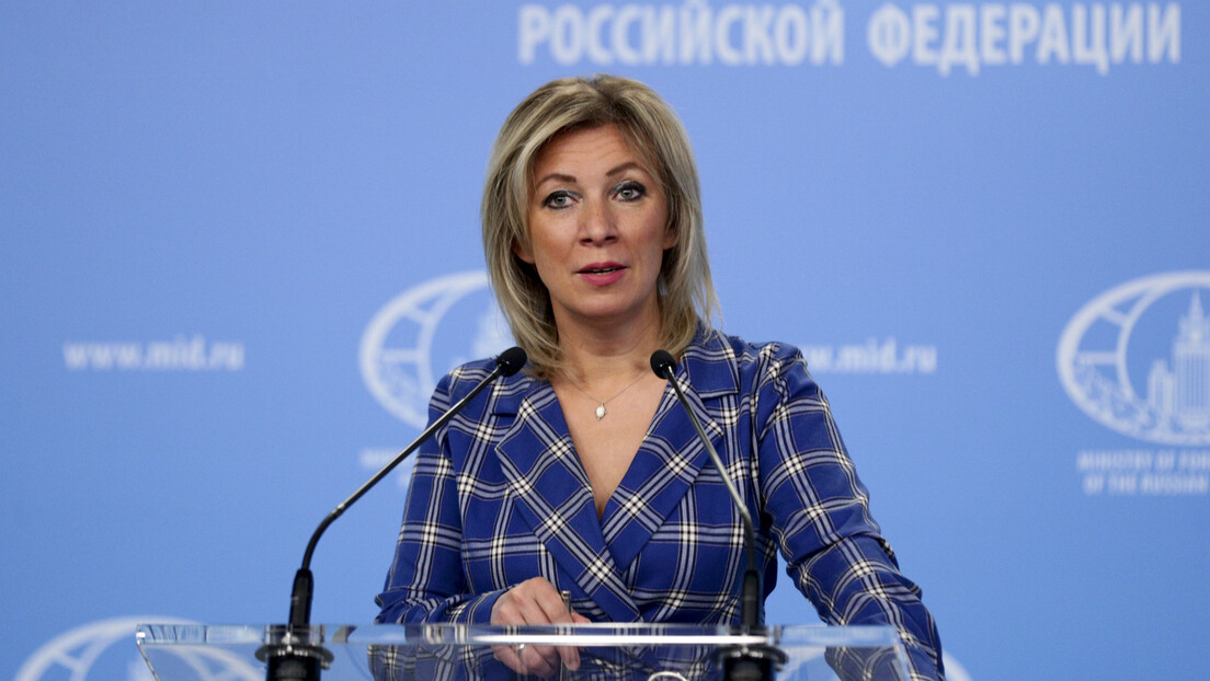 Zaharova o EU: Pokušavaju da zaustave voz tako što će da legnu na šine