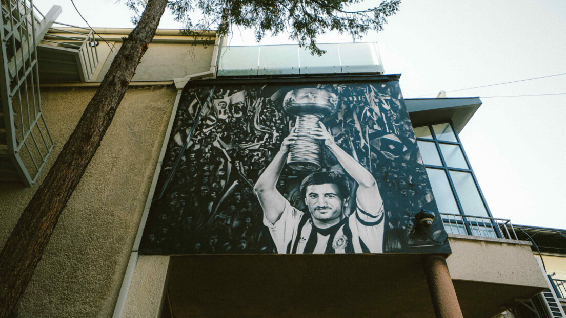 Mural Moce Vukotića na stadionu Partizana – lik legende krasi Humsku ulicu