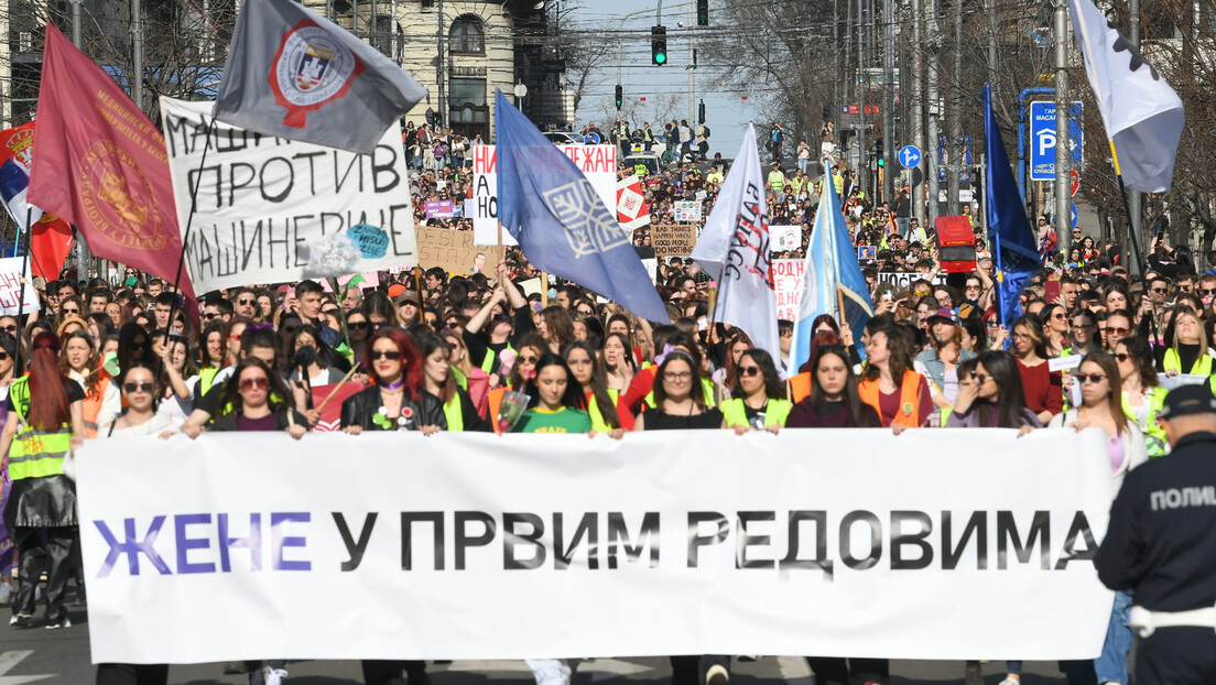 Žene u prvim redovima na blokadama i protestima širom Srbije, incidenti u Smederevu