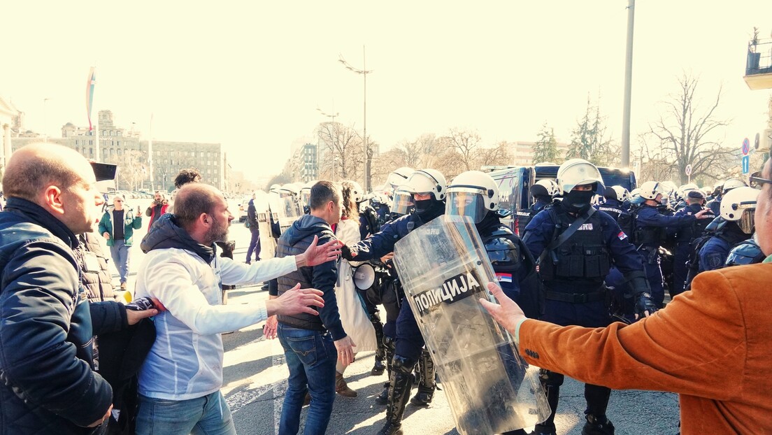 VJT naložilo policiji da utvrdi identitet napadača na Žandarmeriju ispred RTS-a