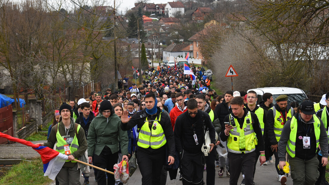 Studenti u maršu "15. za 15" ka Beogradu