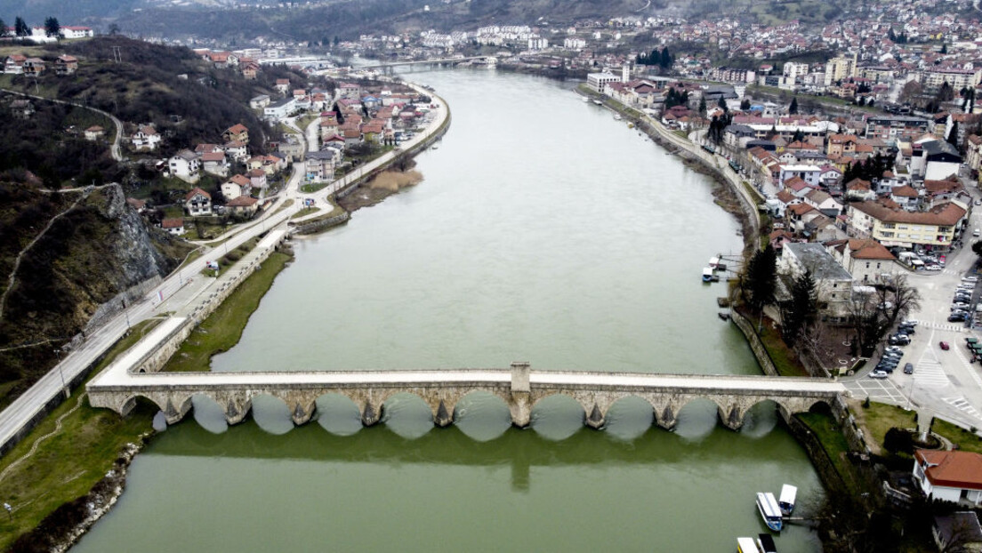 Krvavi Mladenci u Starom Brodu na Drini: Ustraši se reka, ustavi talase...