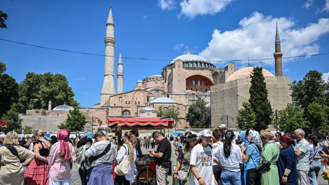 Turski ugostitelji priželjkuju još više ruskih turista ove sezone