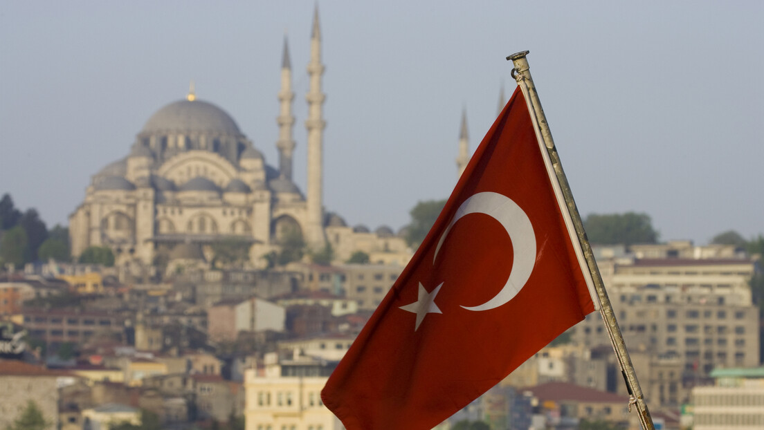 Zemljotres jačine 6,2 stepena pogodio Istanbul (VIDEO)