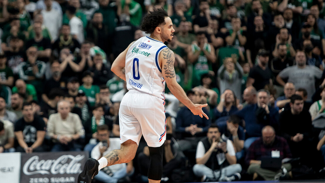 Larkin utišao OAKA arenu, Fener na korak do Fajnal-fora Evrolige
