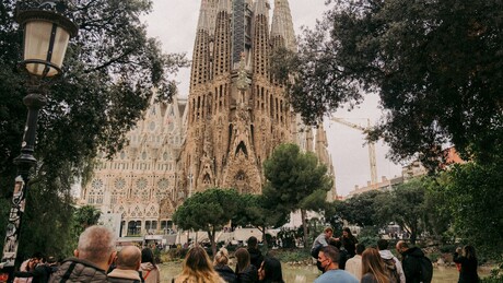 U Barseloni uskoro selfi zona kako bi se obuzdao turistički haos kod Sagrade familije