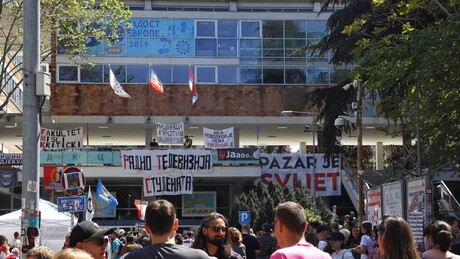 Šesti dan blokade zgrada RTS-a: Onemogućen prenos prazničnih bogosluženja