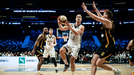 Dubai pobedom stigao Partizan i pobegao Zvezdi – Dangubić presudio Splitu