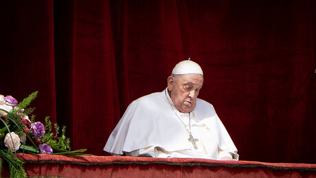 Vatikan potvrdio da je papa Francisko preminuo, poslednji put pred vernicima na Uskrs