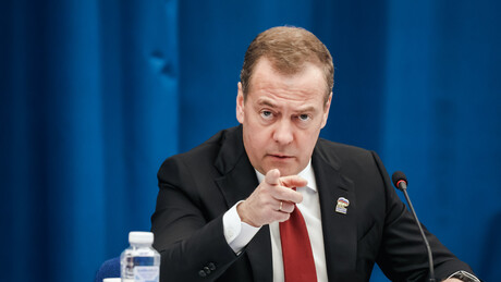 Medvedev: Rusi su nepobedivi sve dok pamte pobedu u Drugom svetskom ratu