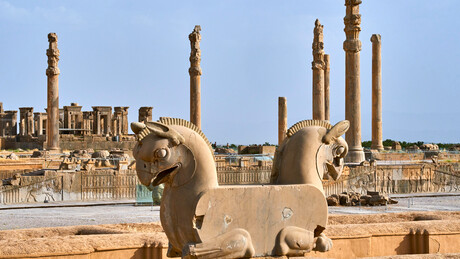 Иран тоне док се тло испод Техерана отвара: Да ли ће престоница бити премештена