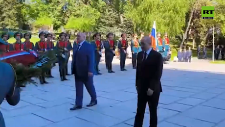 Putin sa Lukašenkom: Odali počast braniocima Volgograda (VIDEO)