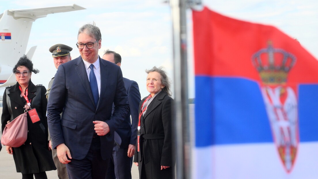 Vučić sa Crvenog trga: Ponosan sam što sam ovde, očekuje me opšti linč na skupu EU (VIDEO)