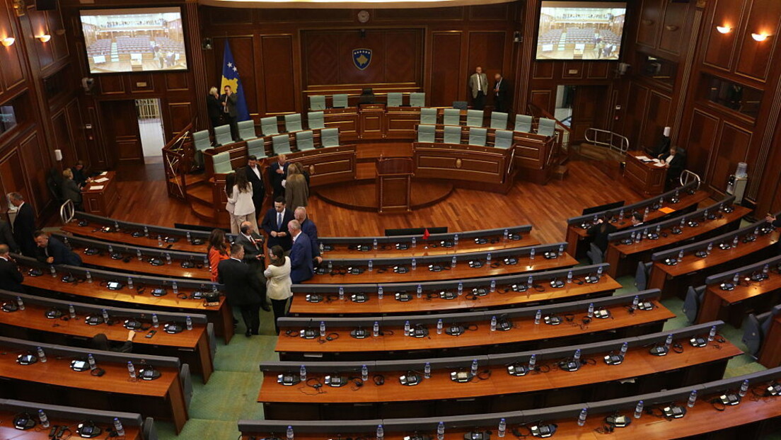 Mesec dana prištinskog konstituisanja: Posle četiri minuta propala 14. sednica