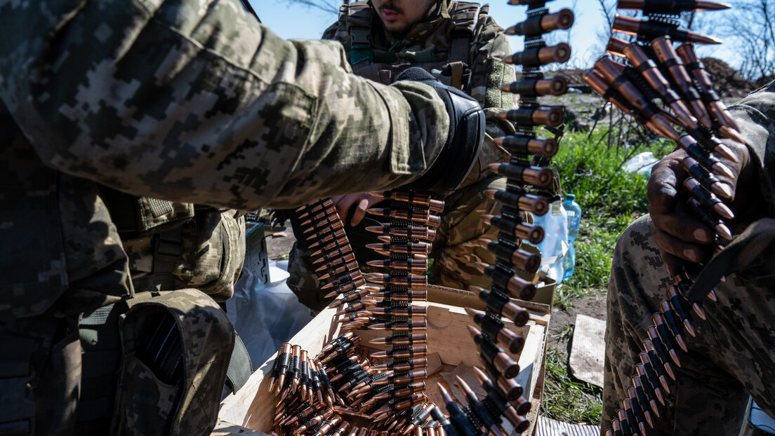 Крим позвао Запад: Зауставите возове са оружјем који иду ка Украјини