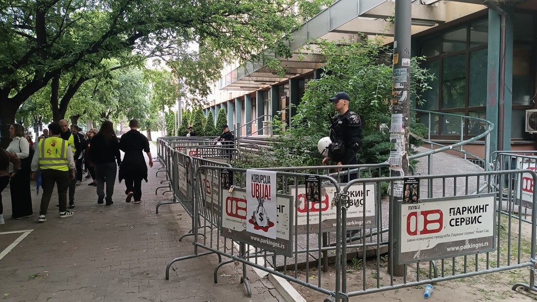 Studenti u blokadi i opozicija nastavili da blokiraju sud u Novom Sadu