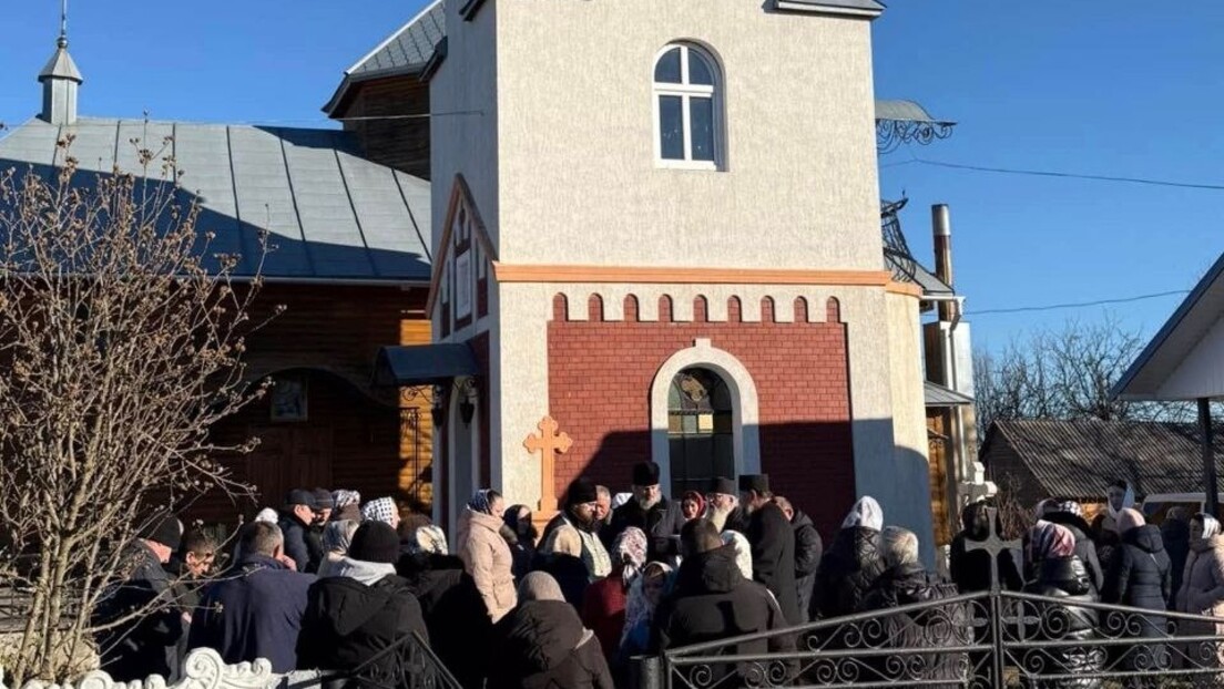 Ukrajinski raskolnici oteli još tri pravoslavna hrama