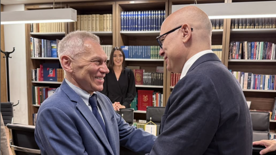 Bocan-Harčenko u sedištu SNS-a: Razgovor sa Vučevićem o alarmantnoj situaciji na Kosmetu