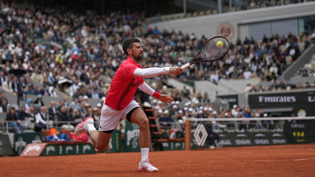Novak se prisetio šljake na "Šatrijeu" i ubedljivo savladao Amerikanca na startu Rolan Garosa