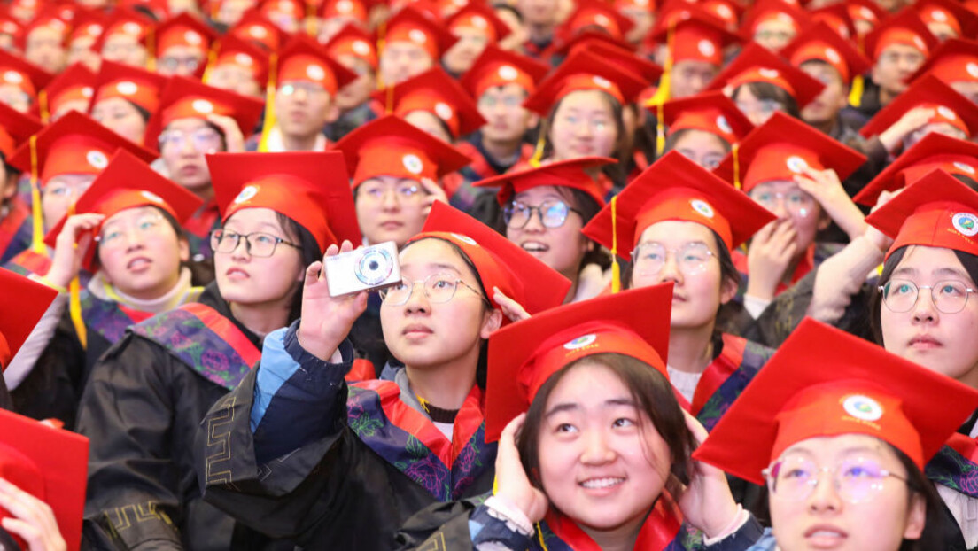 Kina: Na "gaokao" izlazi 13,35 miliona učenika