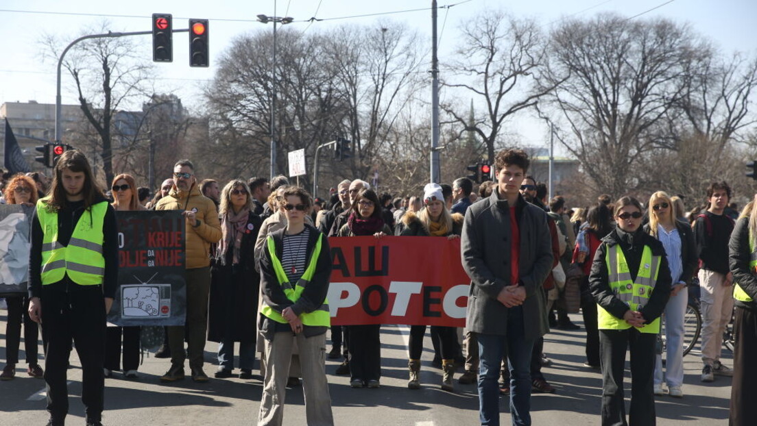 Završen protest studenata u blokadi u Beogradu: Traže vanredne izbore