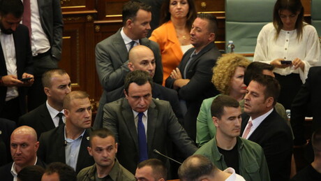 Од "хајвана" до "јадних губитника": Куртијеви поново вређају политичке противнике