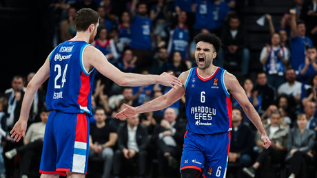 Ne može bez drame, Efes pobedio PAO i izborio "majstoricu"