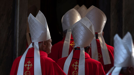 Bliži se konklava: Kardinali u "predizbornoj kampanji" uprkos zabrani