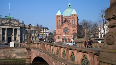 Повампирени нацизам у Француској: Оскрнављен споменик жртвама Холокауста у Стразбуру