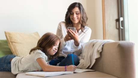 Roditelji, obratite pažnju: Ova naša navika šteti razvoju dece