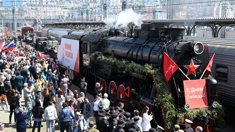 Од Москве до Владивостока: "Воз Победе", највећа лента на небу у Европи и морж који плеше (ВИДЕО)