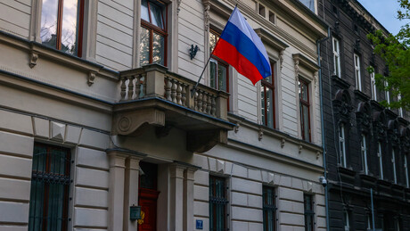 Пољска затвара још један руски конзулат; Захарова: Наставак уништавања односа са Русијом