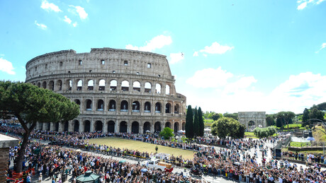 Откривене туристичке атракције са најдужим редовима - како да уштедите сате чекања