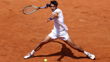 Музети морао да чека да стане киша како би узео један поен и победио Медведева у Риму