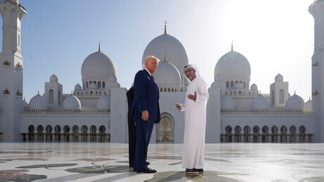 Трамп допутовао у Абу Даби: На аеродрому га дочекао Мохамед бин Зајед