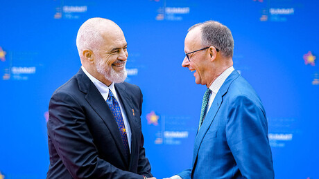 Самит ЕУ у Тирани: Црвени тепих, Рама на коленима, а сви причају о Русији