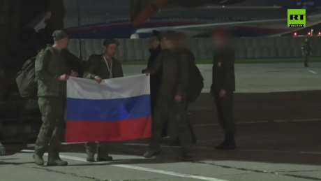 Avion sleteo u Moskvu: Počela razmena zarobljenika Rusije i Ukrajine (VIDEO)