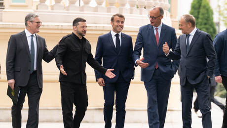 Marionete Zapada: Kako Evropa samu sebe vodi u propast