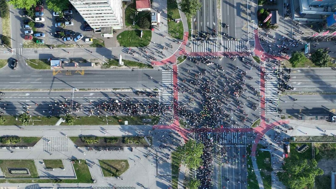 Protesti u više gradova Srbije, blokirani mostovi: Šta je program studentske liste