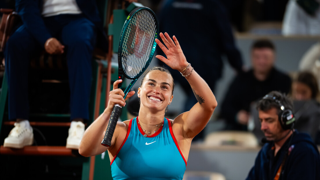 Sabalenka neprikosnovena, srušila Švjontekovu za finale Rolan Garosa