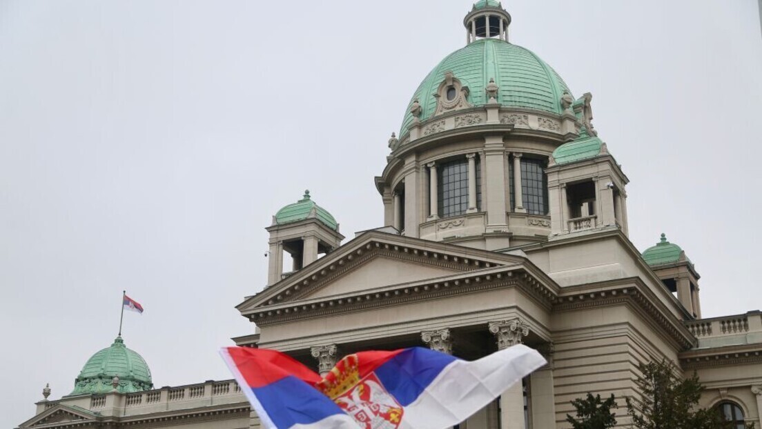 Poslanici u klupama u utorak: Na dnevnom redu 46 tačaka