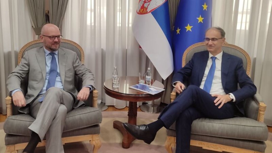 Premijer sa direktorom NIS-a: Šta je Beograd obećao Moskvi?